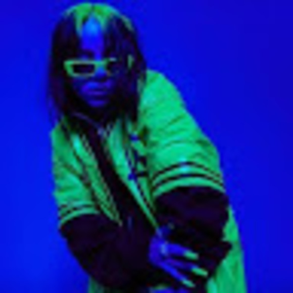 Meet your Posher, Liz - Picture 1 of 1